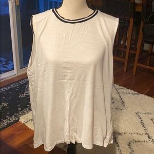 Banana Republic black and white high-low tank